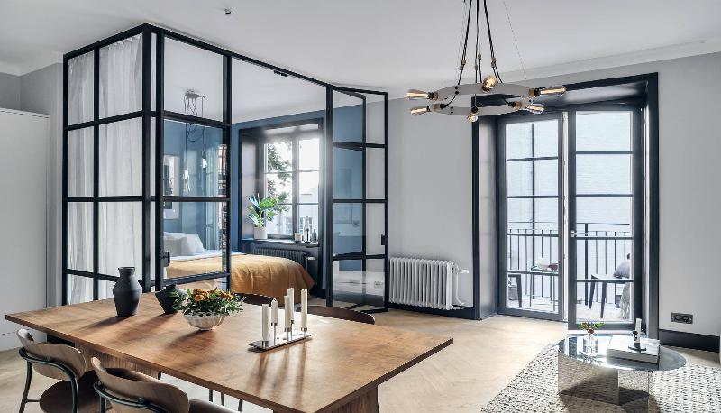 Цветовые решения для алюминиевых перегородок: влияние на интерьер и настроение.