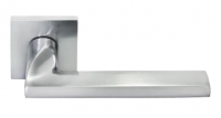KAFFEE ручка дверная Morelli на квадратной накладке MH-50-S6 SC, цвет — матовый хром»