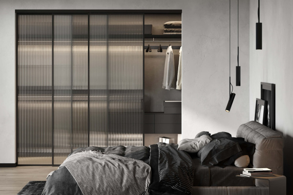 Перегородка из 3 створок (1 подвижная / раздвижная, 2 неподвижные)