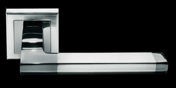 Дверные ручки Morelli «PANTS» MH-35 SN/BN-S Цвет — Белый никель/Чёрный никель