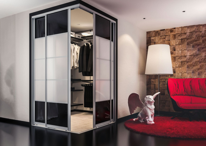 Перегородка из 2 створок (1 подвижная /раздвижная, 1 неподвижная)